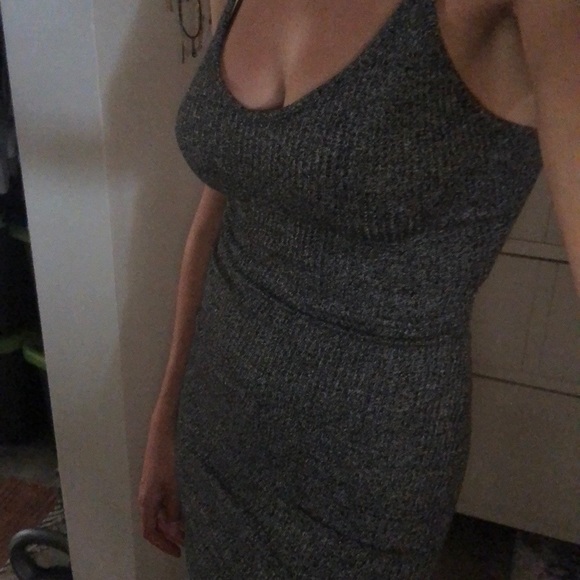 Dress - Picture 4 of 4